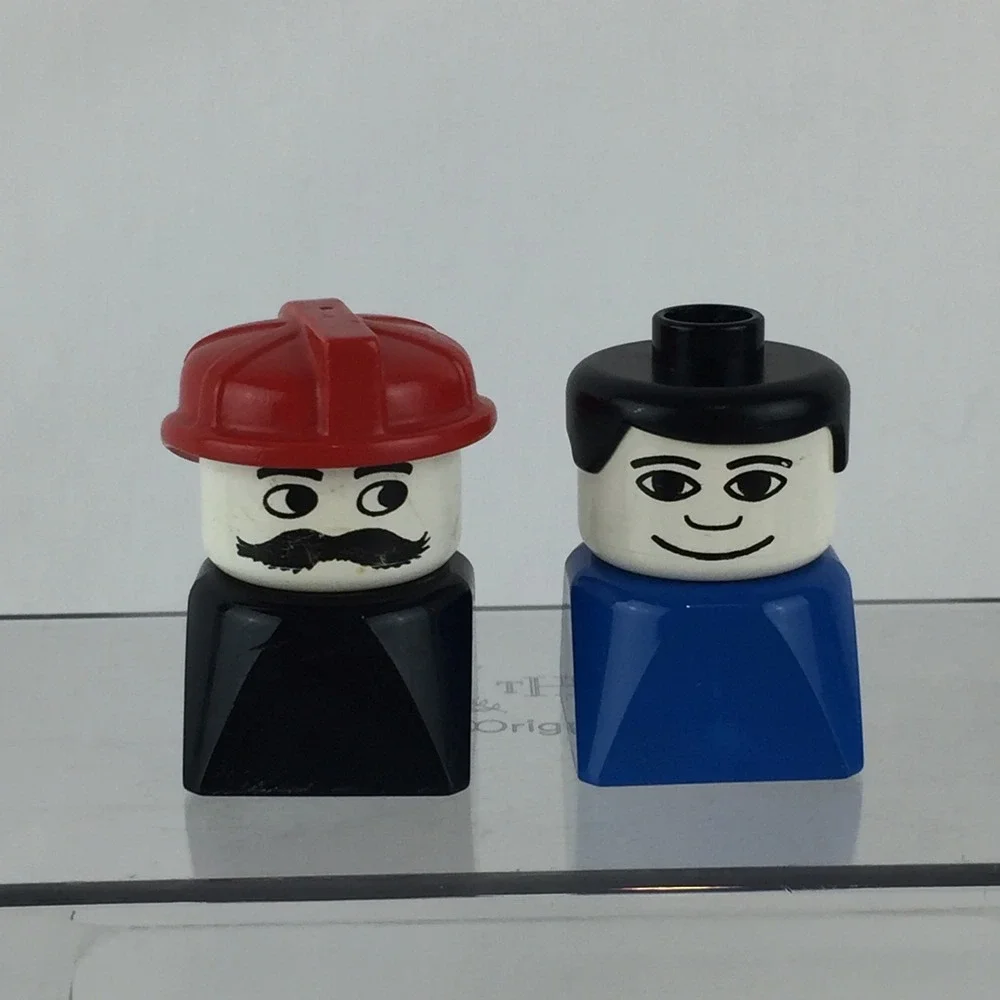Vintage‎ LEGO Duplo Figures Square Base Lot 9pc Toddler People Dog Chairs Desk